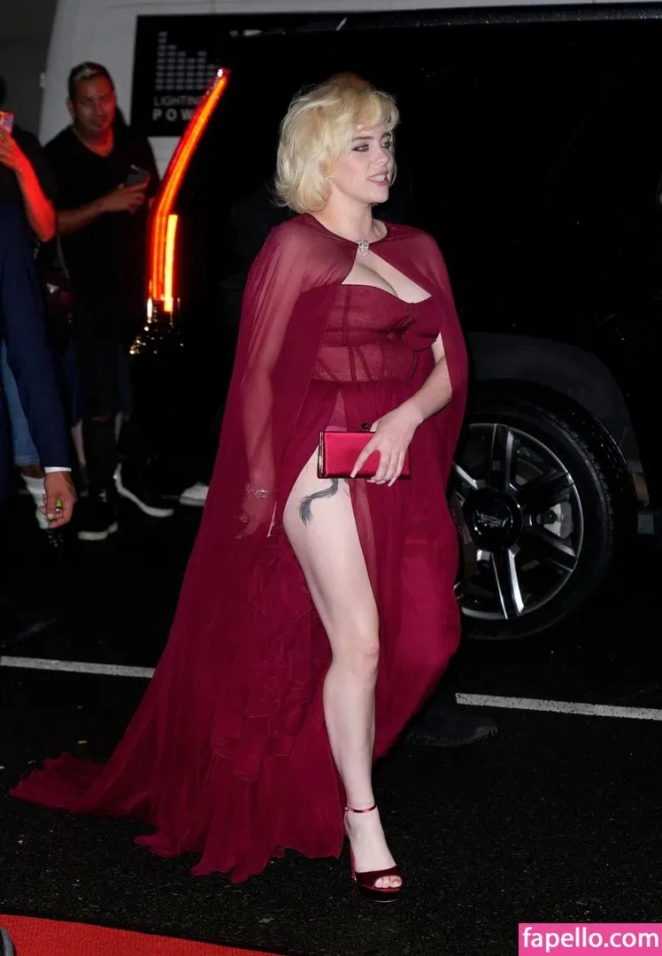 Billie Eilish Onlyfans Photo Gallery 