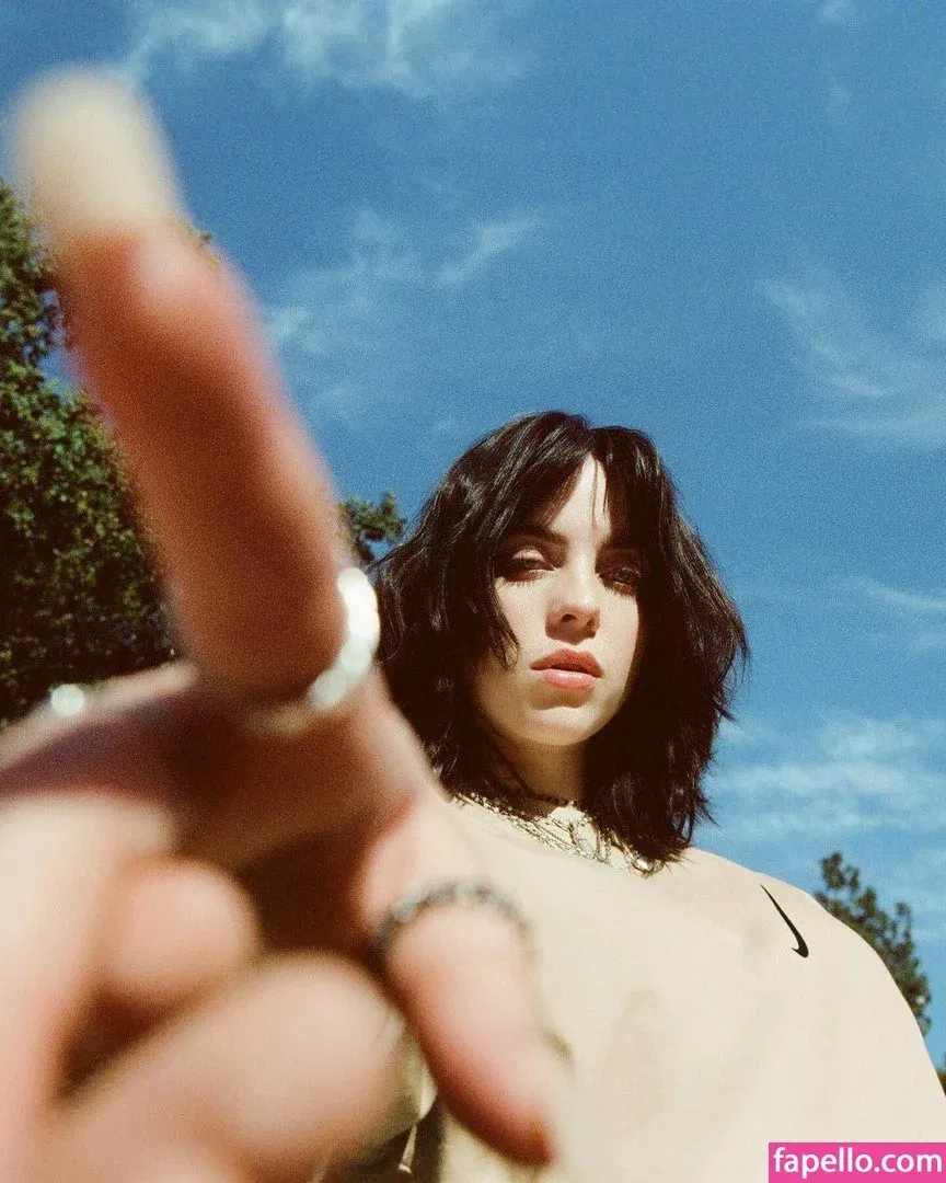 Billie Eilish Onlyfans Photo Gallery 
