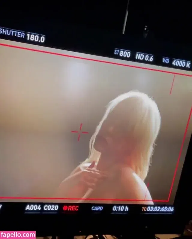 Billie Eilish Onlyfans Photo Gallery 