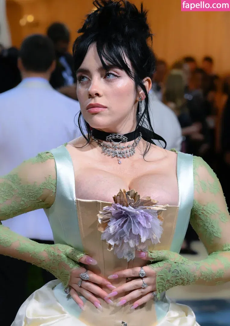 Billie Eilish Onlyfans Photo Gallery 