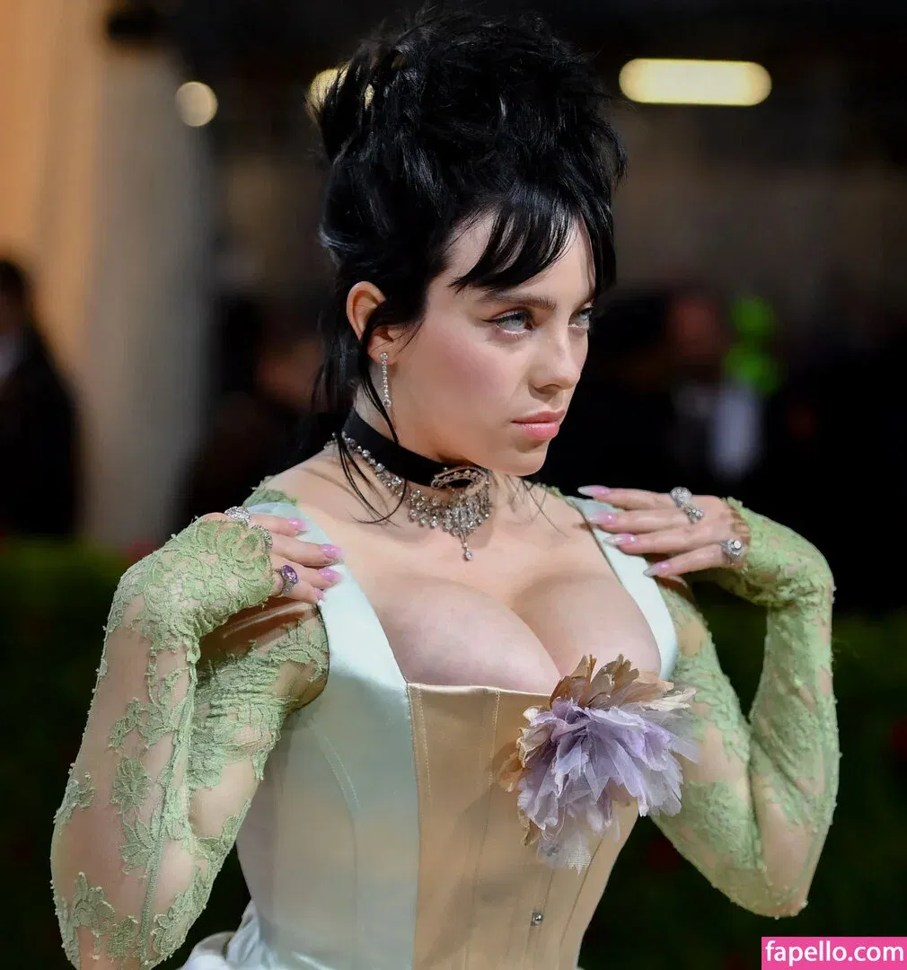 Billie Eilish Onlyfans Photo Gallery 