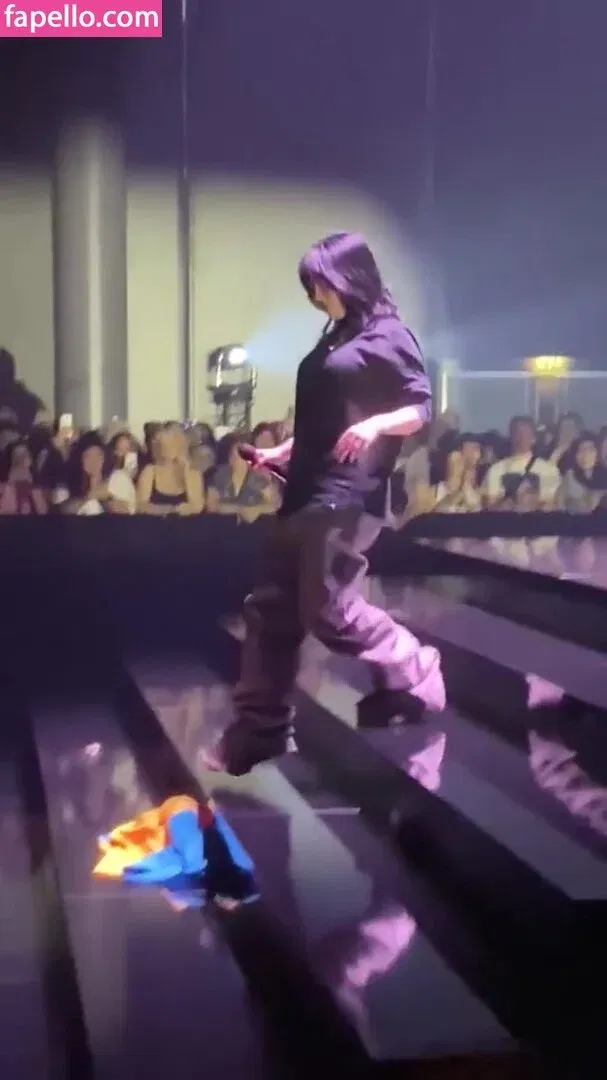 Billie Eilish Onlyfans Photo Gallery 