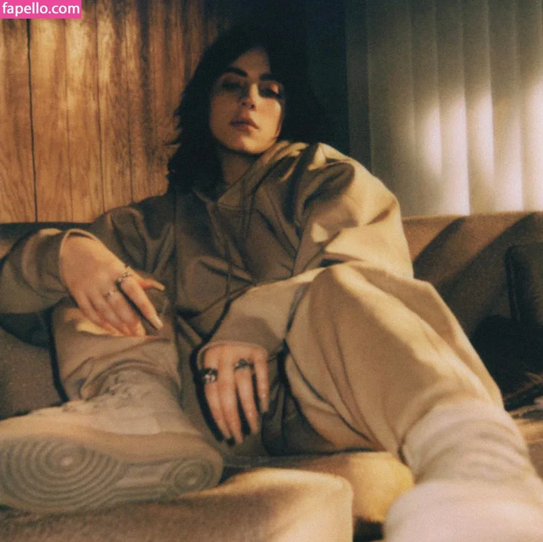 Billie Eilish Onlyfans Photo Gallery 