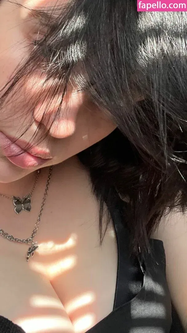 Billie Eilish Onlyfans Photo Gallery 