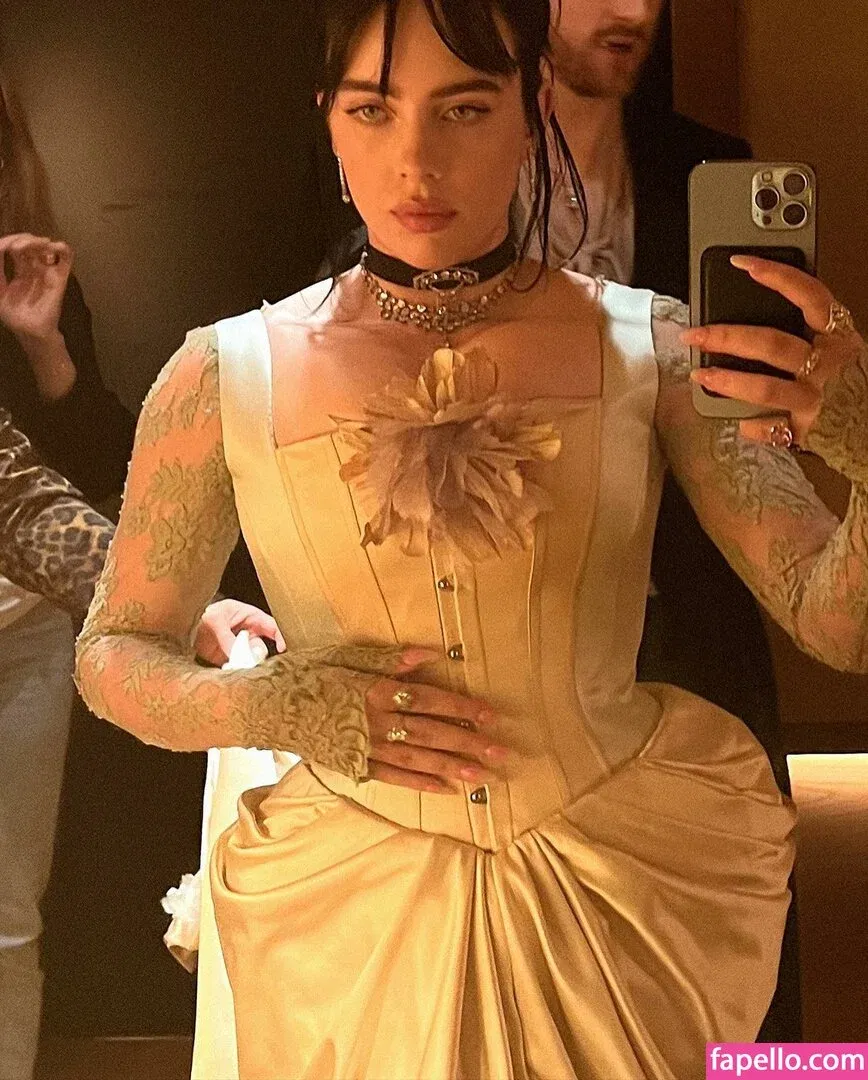 Billie Eilish Onlyfans Photo Gallery 