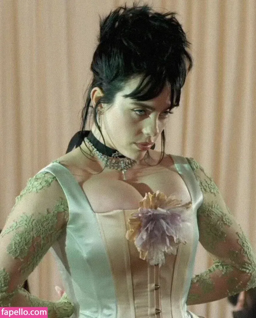 Billie Eilish Onlyfans Photo Gallery 