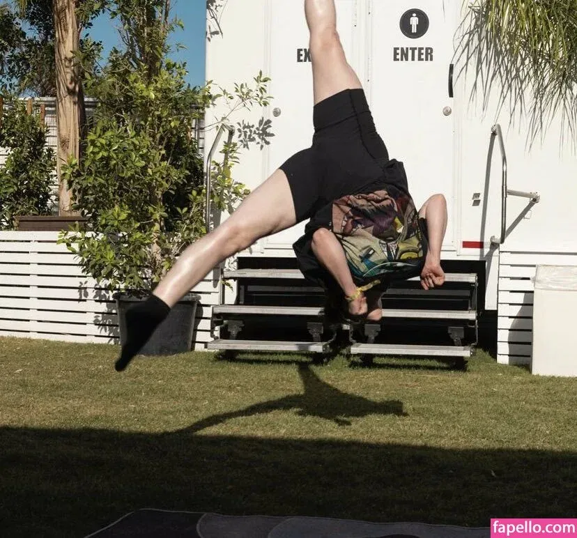 Billie Eilish Onlyfans Photo Gallery 