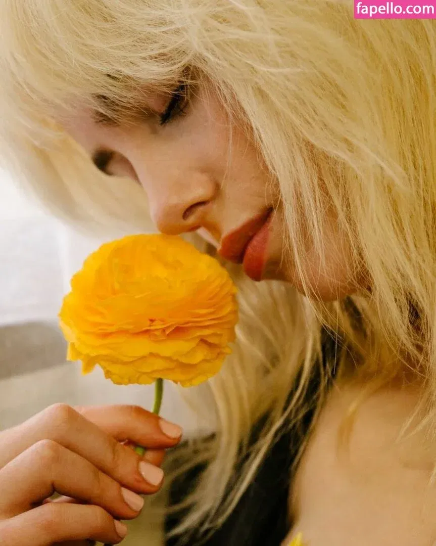 Billie Eilish Onlyfans Photo Gallery 