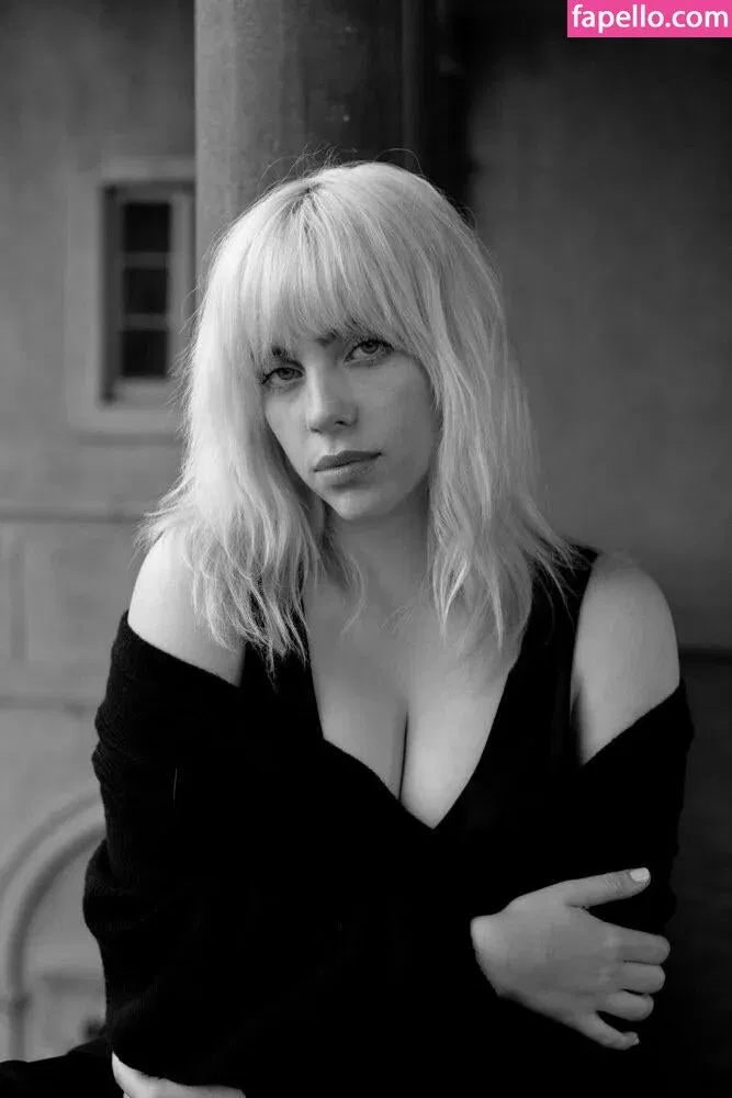 Billie Eilish Onlyfans Photo Gallery 