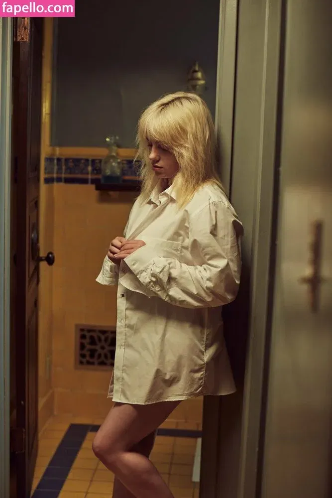 Billie Eilish Onlyfans Photo Gallery 