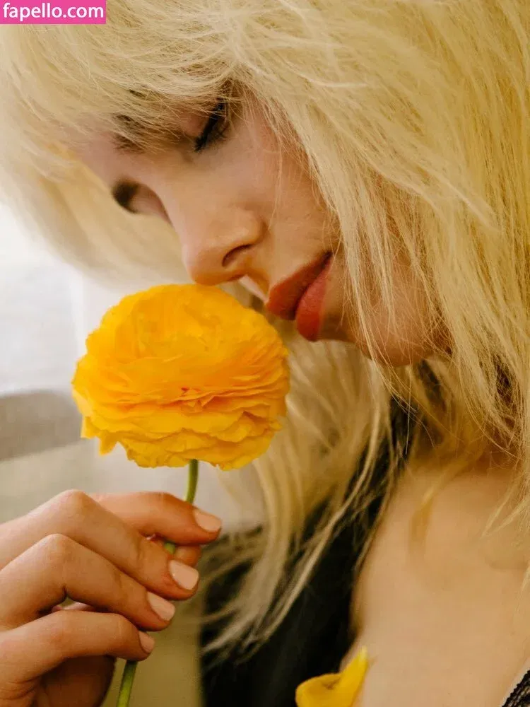 Billie Eilish Onlyfans Photo Gallery 