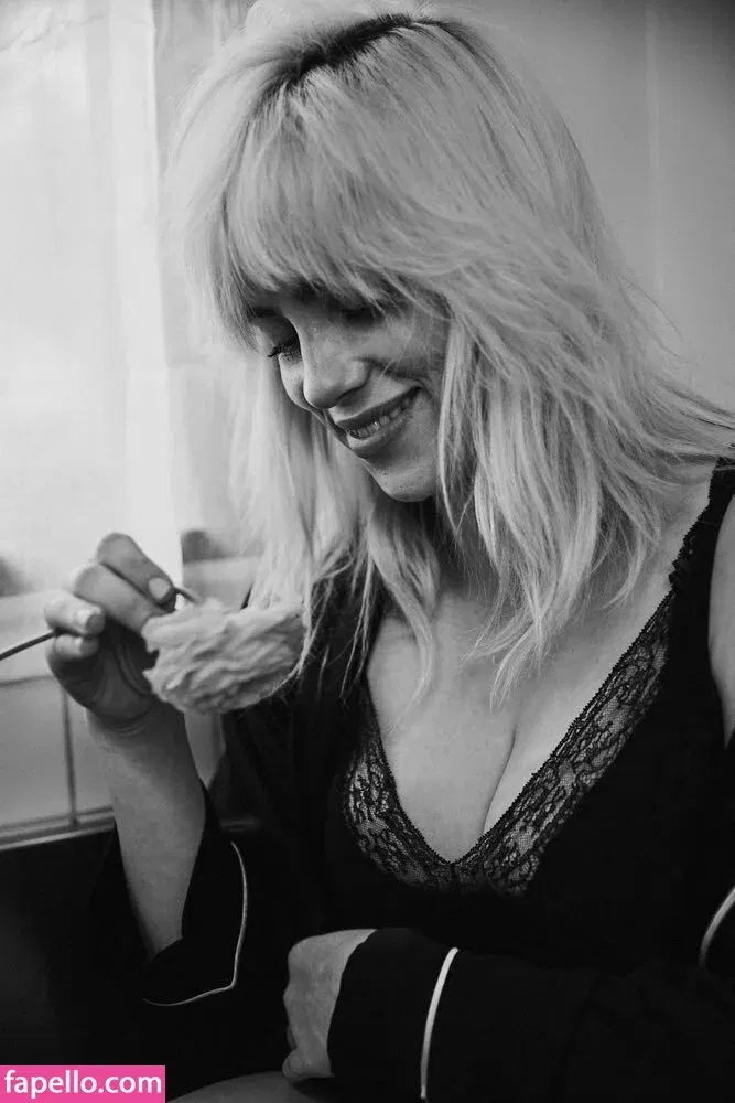 Billie Eilish Onlyfans Photo Gallery 