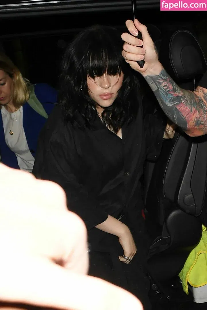 Billie Eilish Onlyfans Photo Gallery 