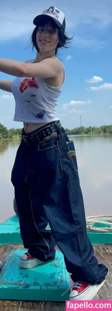 Billie Eilish Onlyfans Photo Gallery 