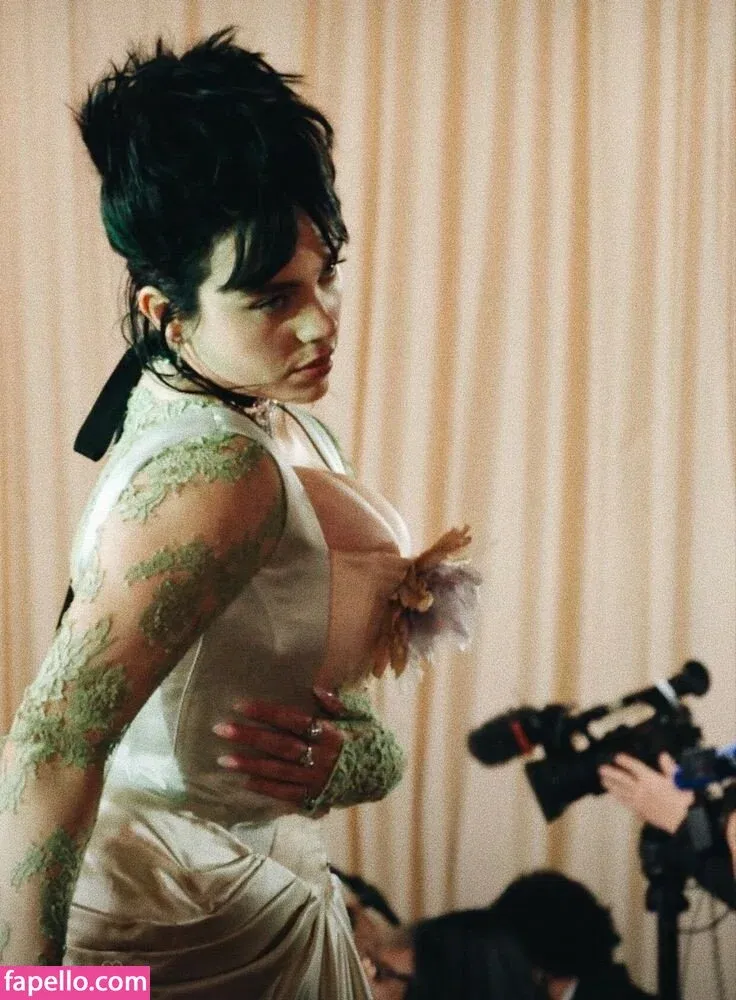 Billie Eilish Onlyfans Photo Gallery 