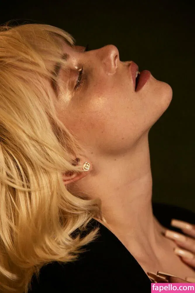 Billie Eilish Onlyfans Photo Gallery 