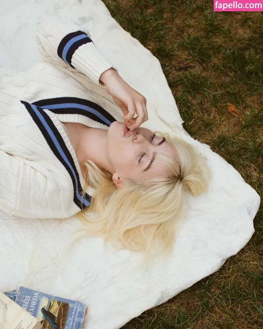 Billie Eilish Onlyfans Photo Gallery 