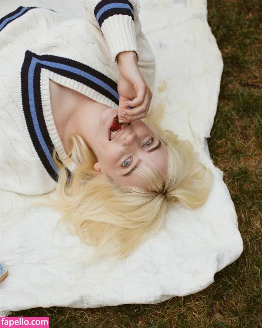 Billie Eilish Onlyfans Photo Gallery 