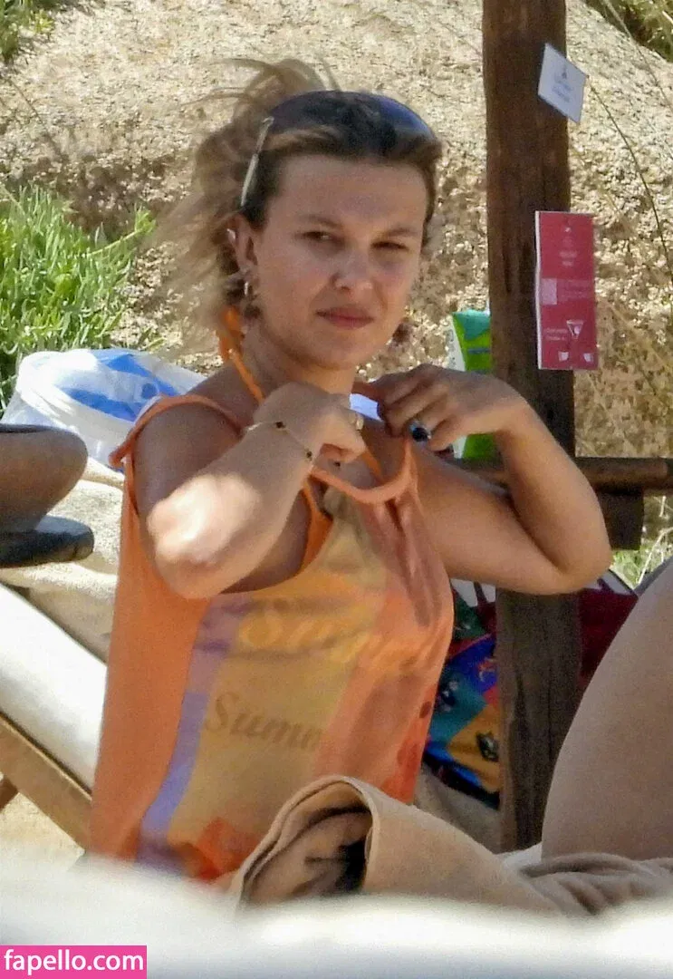 Billie Eilish Onlyfans Photo Gallery 