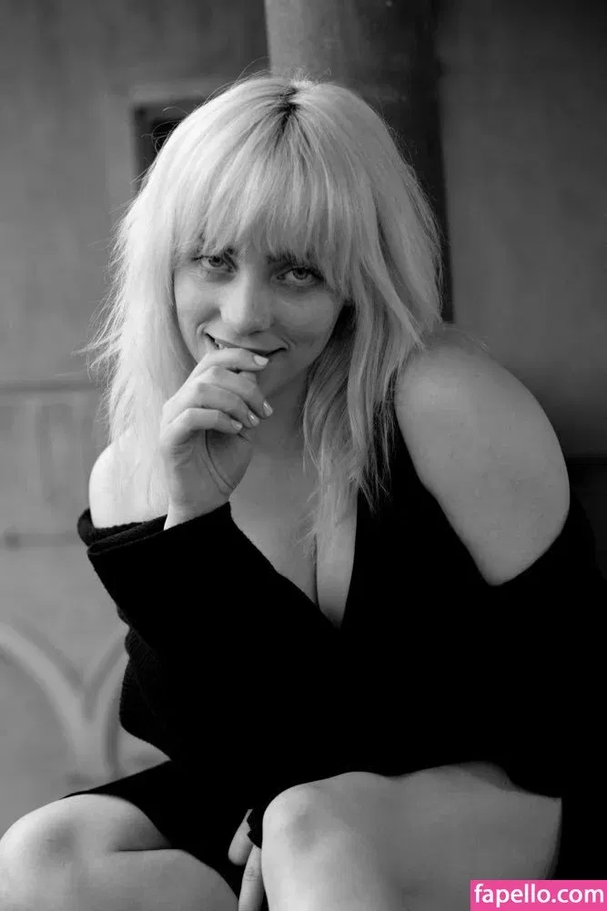 Billie Eilish Onlyfans Photo Gallery 