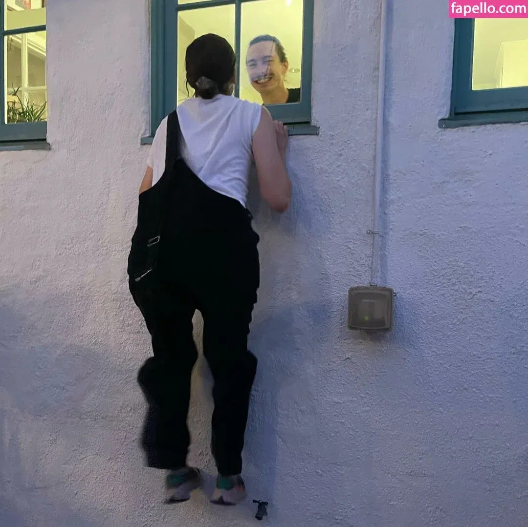 Billie Eilish Onlyfans Photo Gallery 