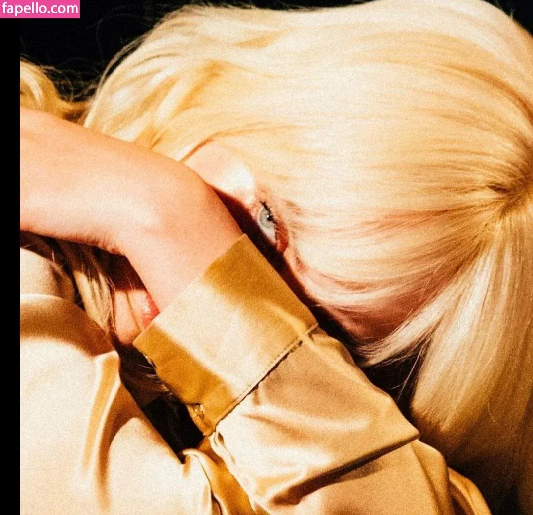 Billie Eilish Onlyfans Photo Gallery 