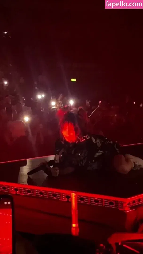 Billie Eilish Onlyfans Photo Gallery 