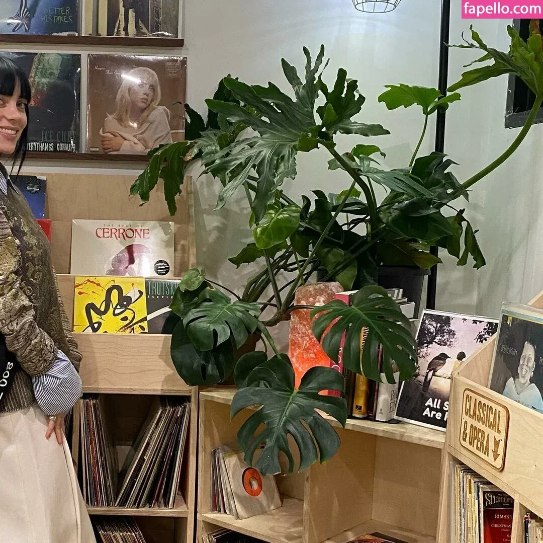 Billie Eilish Onlyfans Photo Gallery 