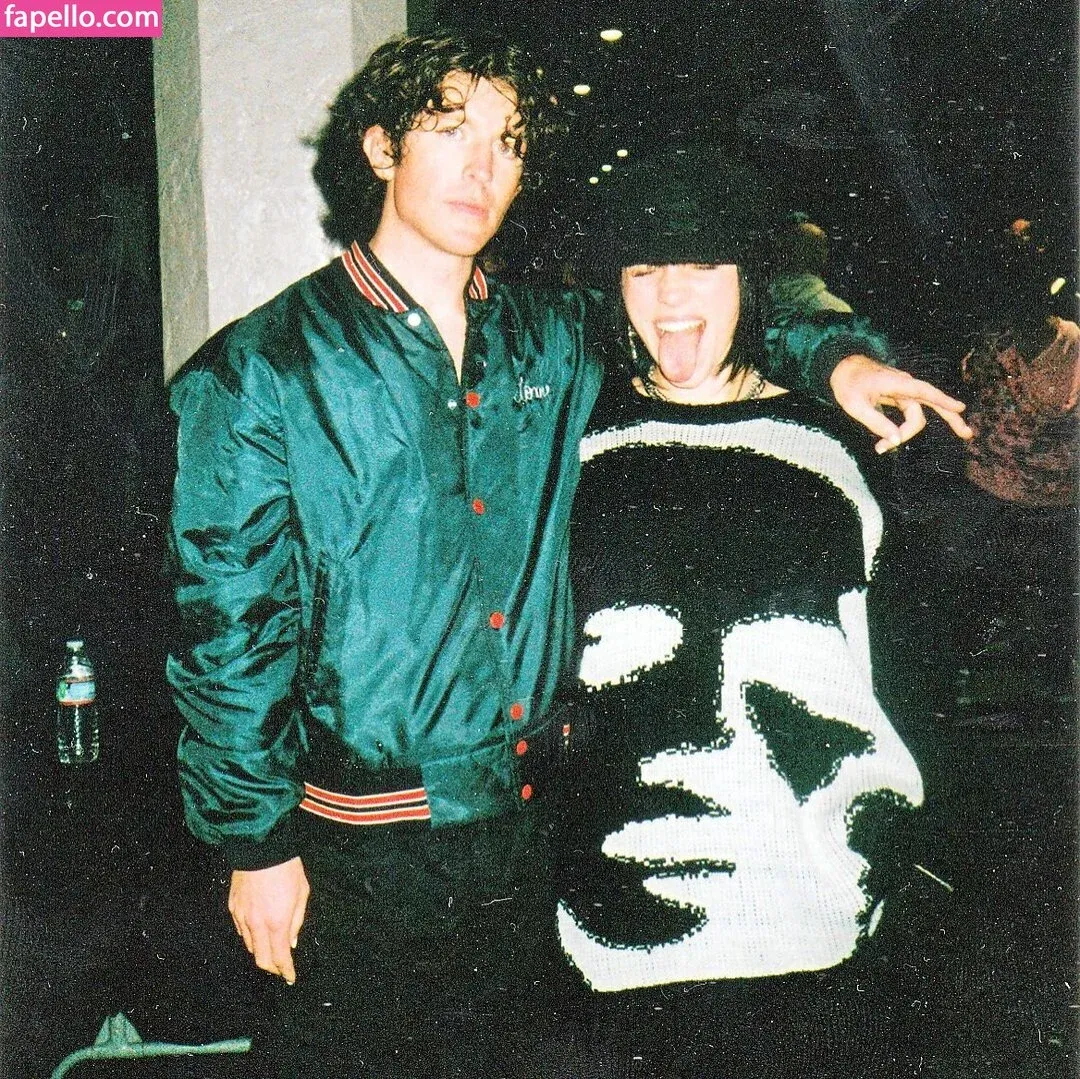 Billie Eilish Onlyfans Photo Gallery 