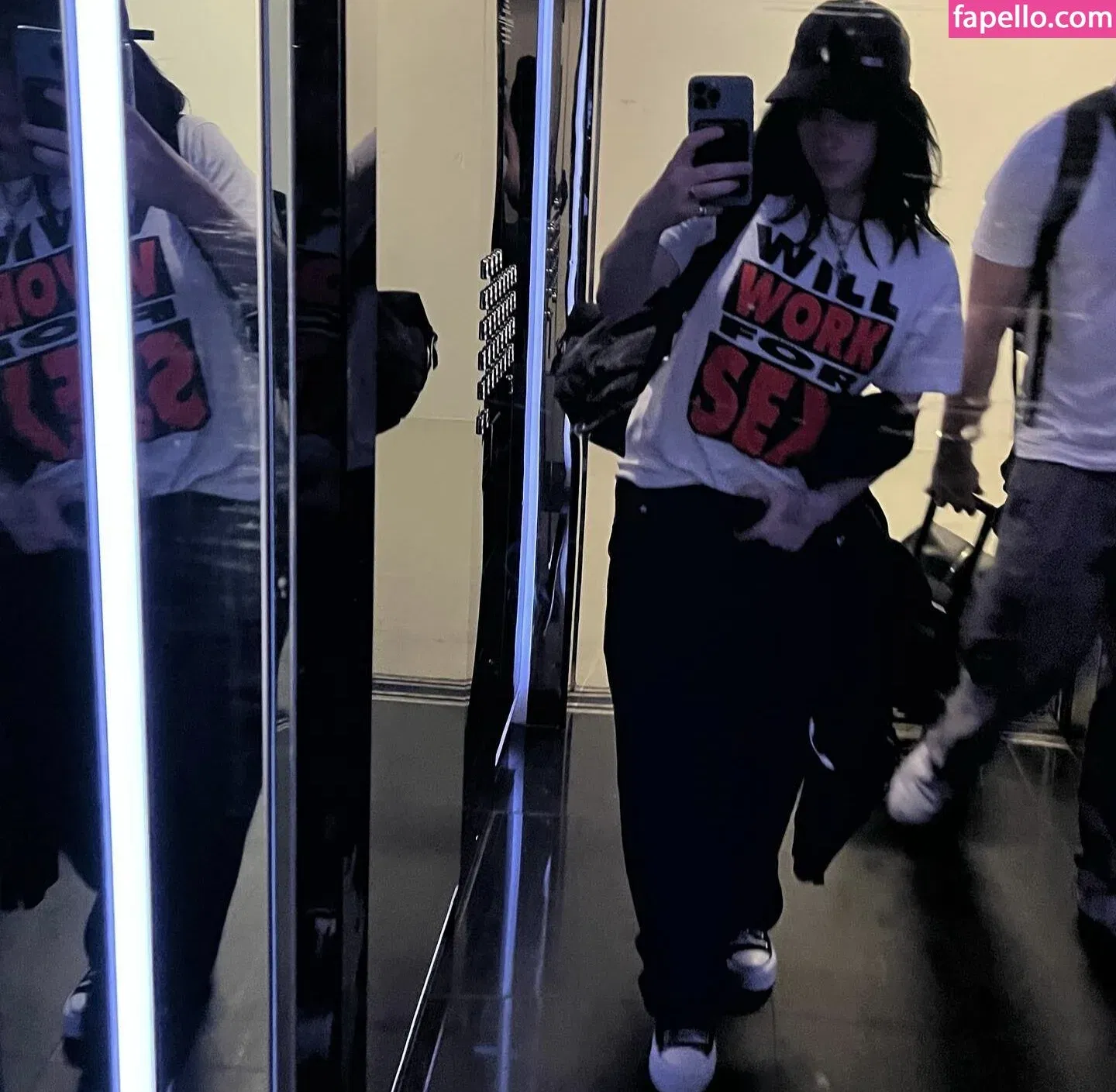 Billie Eilish Onlyfans Photo Gallery 