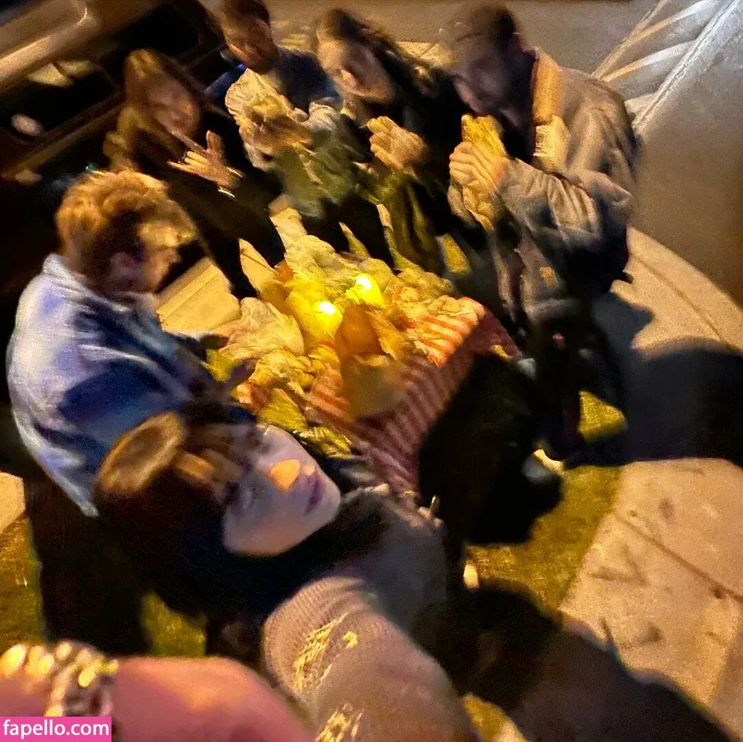 Billie Eilish Onlyfans Photo Gallery 