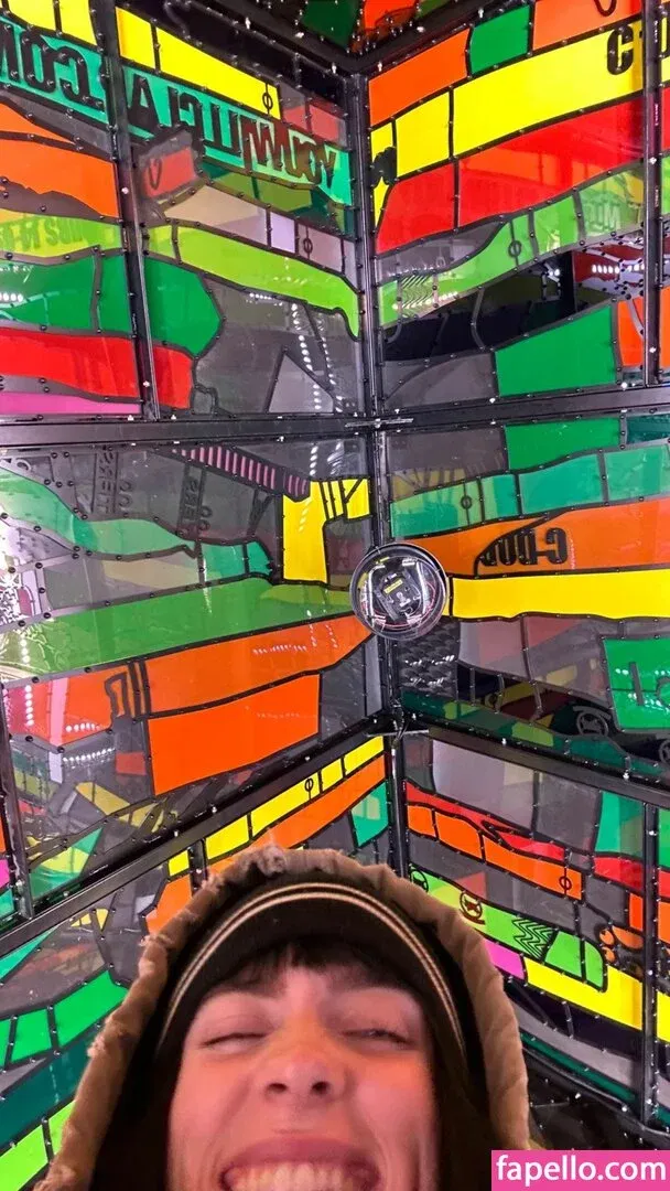 Billie Eilish Onlyfans Photo Gallery 