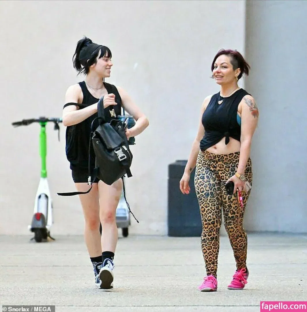 Billie Eilish Onlyfans Photo Gallery 