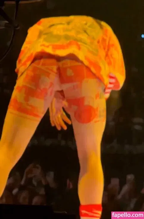 Billie Eilish Onlyfans Photo Gallery 