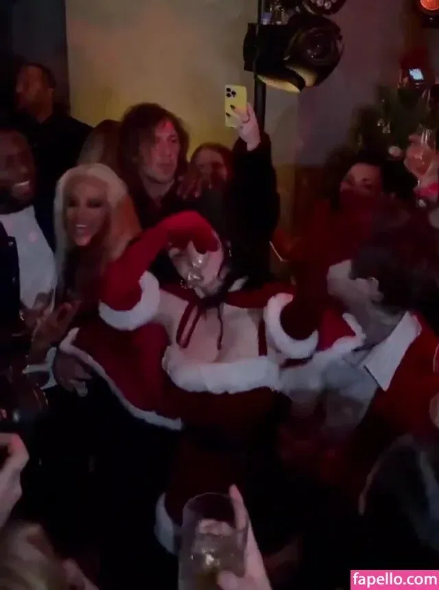 Billie Eilish Onlyfans Photo Gallery 