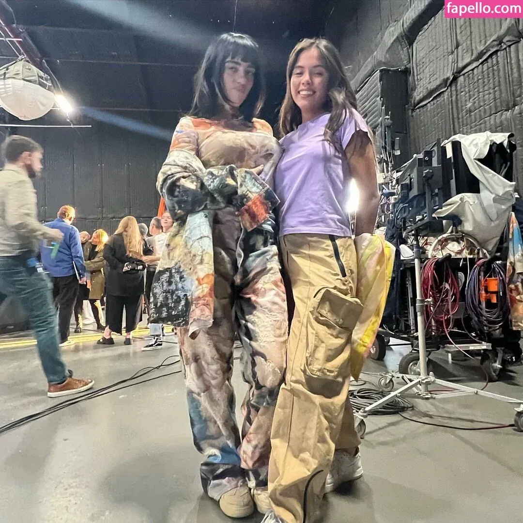Billie Eilish Onlyfans Photo Gallery 