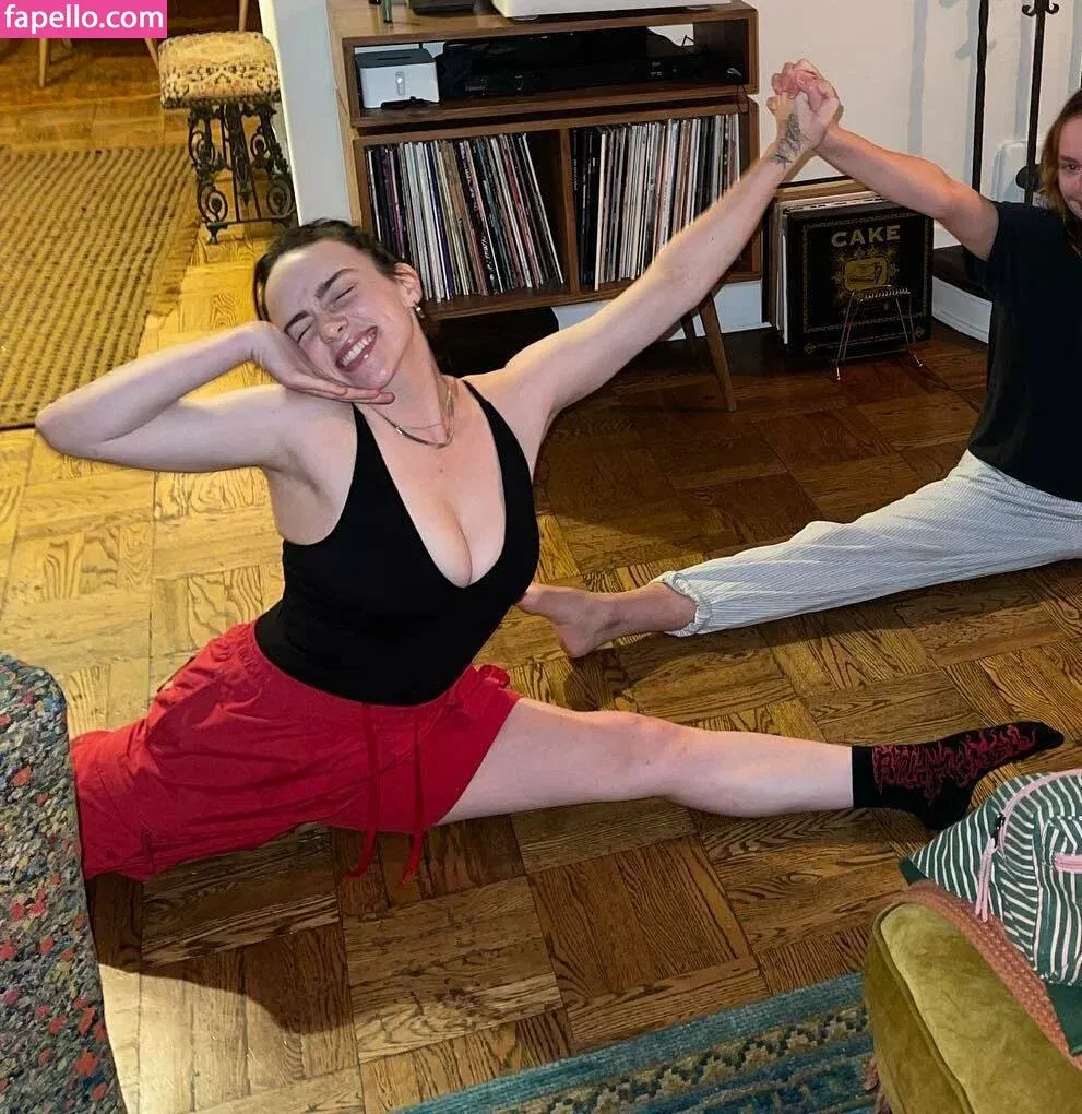 Billie Eilish Onlyfans Photo Gallery 