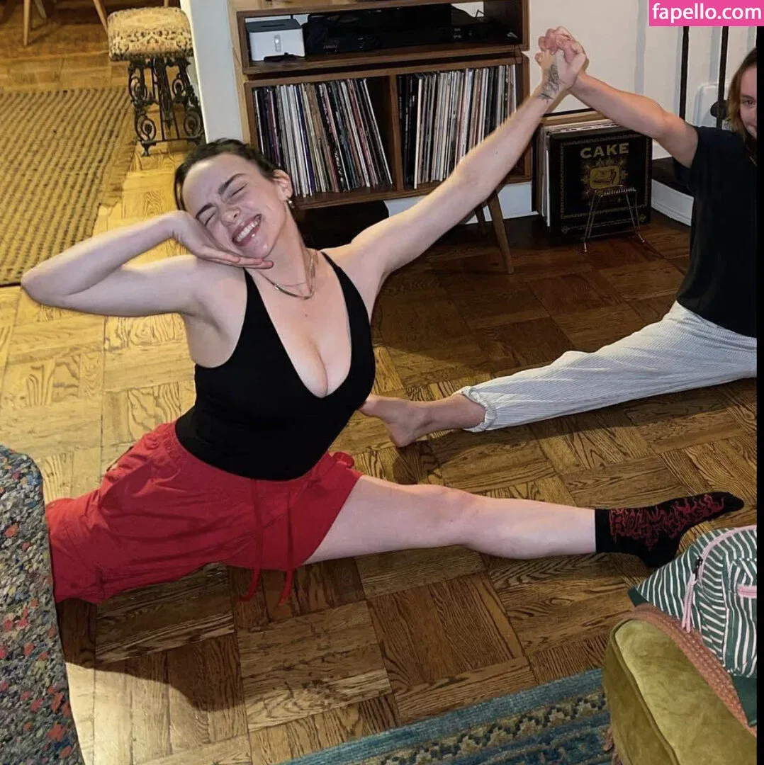 Billie Eilish Onlyfans Photo Gallery 