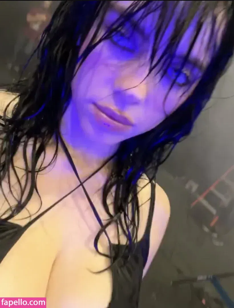 Billie Eilish Onlyfans Photo Gallery 