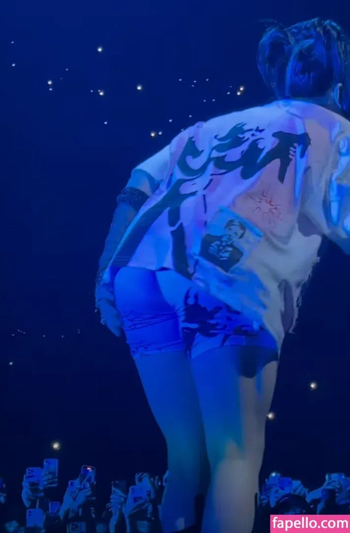 Billie Eilish Onlyfans Photo Gallery 