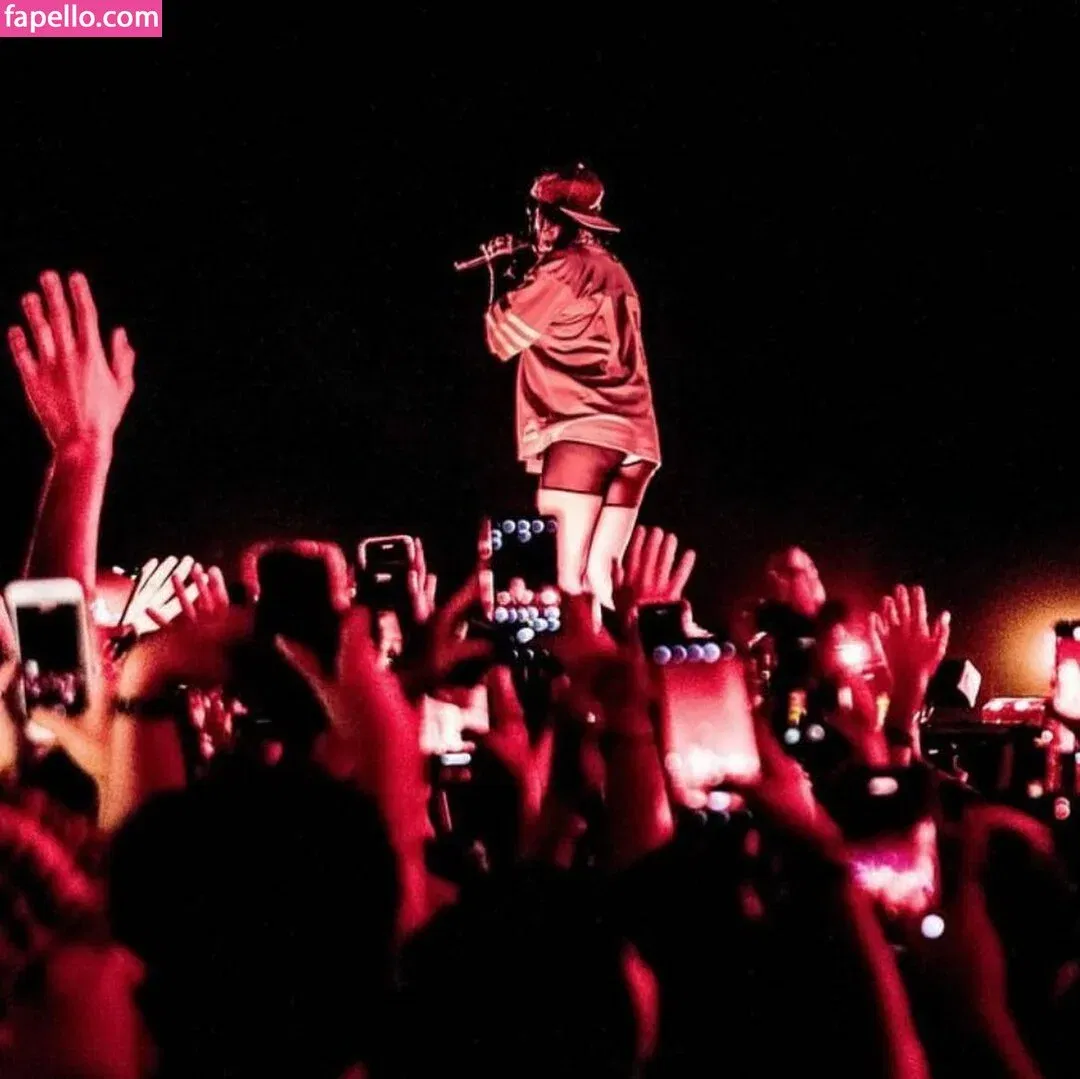 Billie Eilish Onlyfans Photo Gallery 