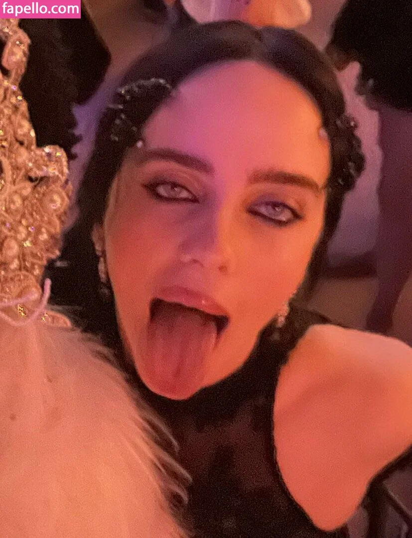 Billie Eilish Onlyfans Photo Gallery 