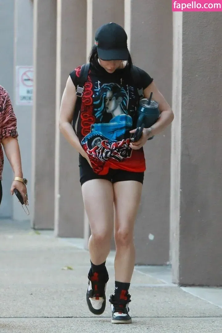 Billie Eilish Onlyfans Photo Gallery 