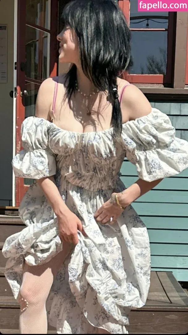 Billie Eilish Onlyfans Photo Gallery 