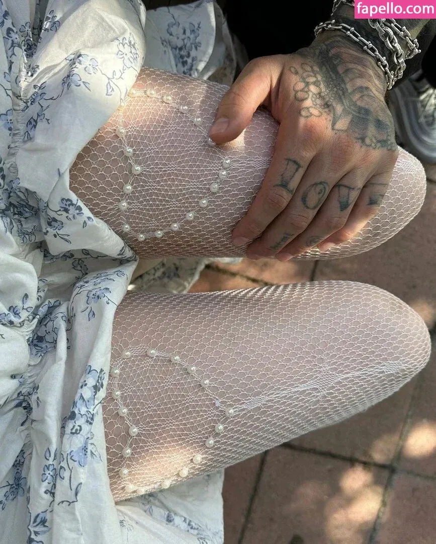 Billie Eilish Onlyfans Photo Gallery 