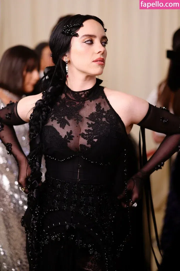 Billie Eilish Onlyfans Photo Gallery 