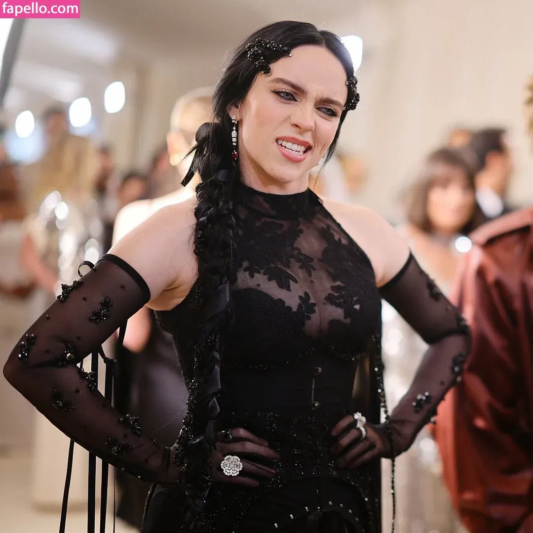 Billie Eilish Onlyfans Photo Gallery 