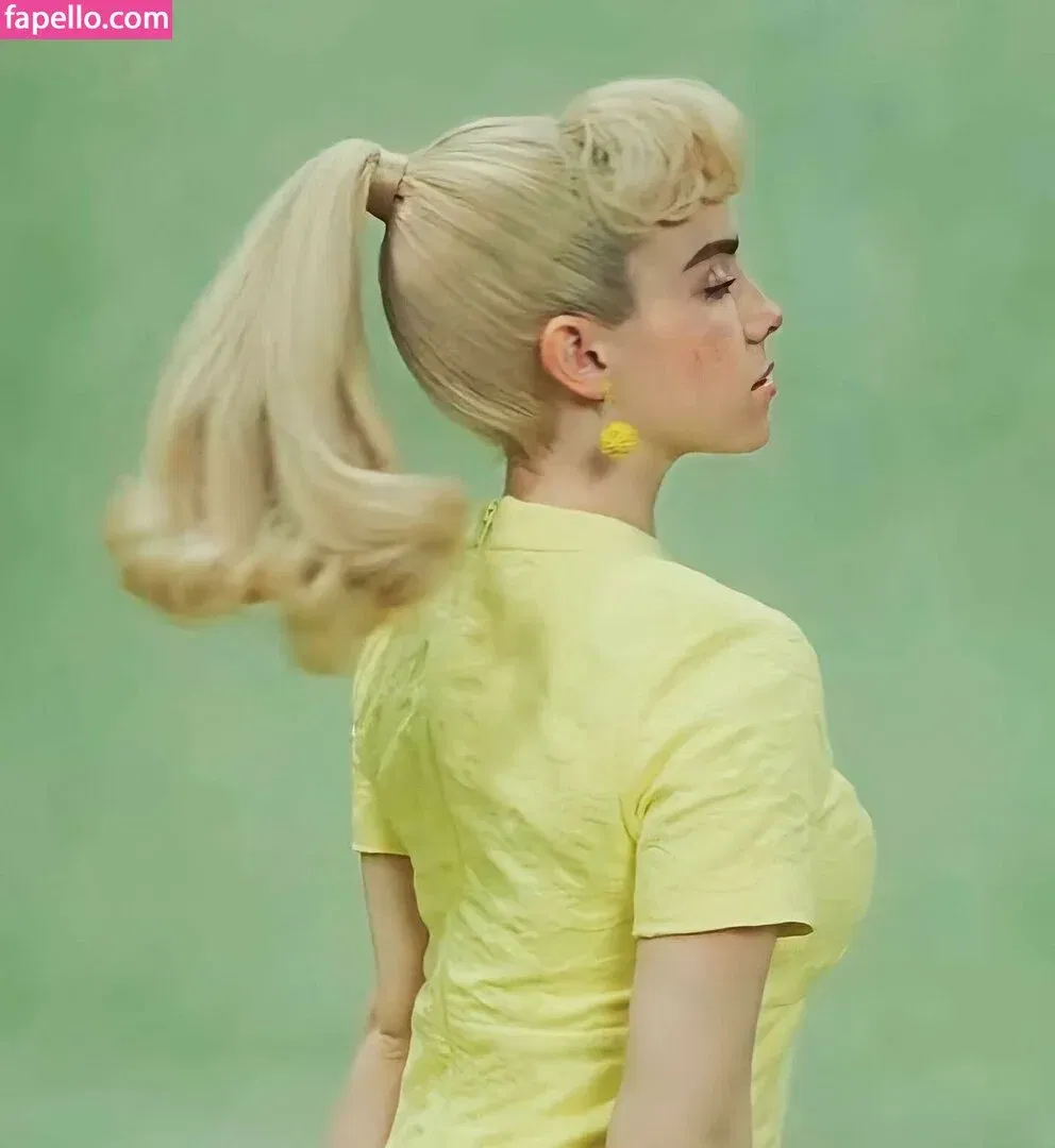 Billie Eilish Onlyfans Photo Gallery 