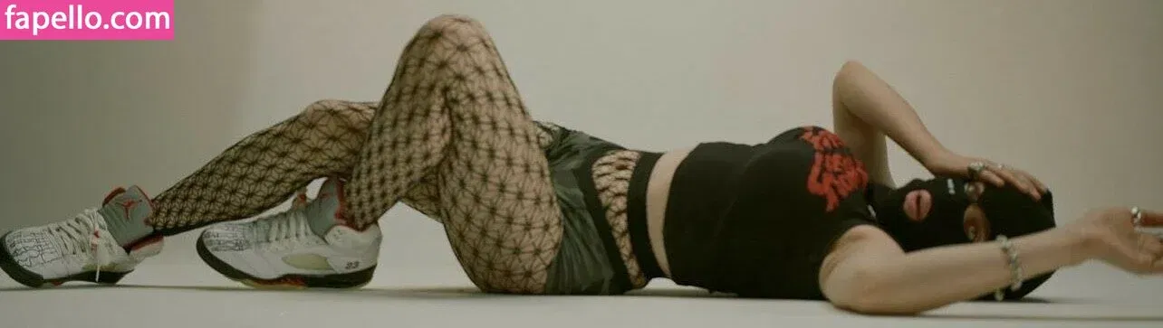 Billie Eilish Onlyfans Photo Gallery 