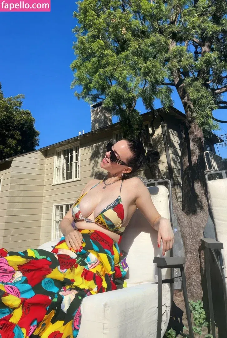 Billie Eilish Onlyfans Photo Gallery 